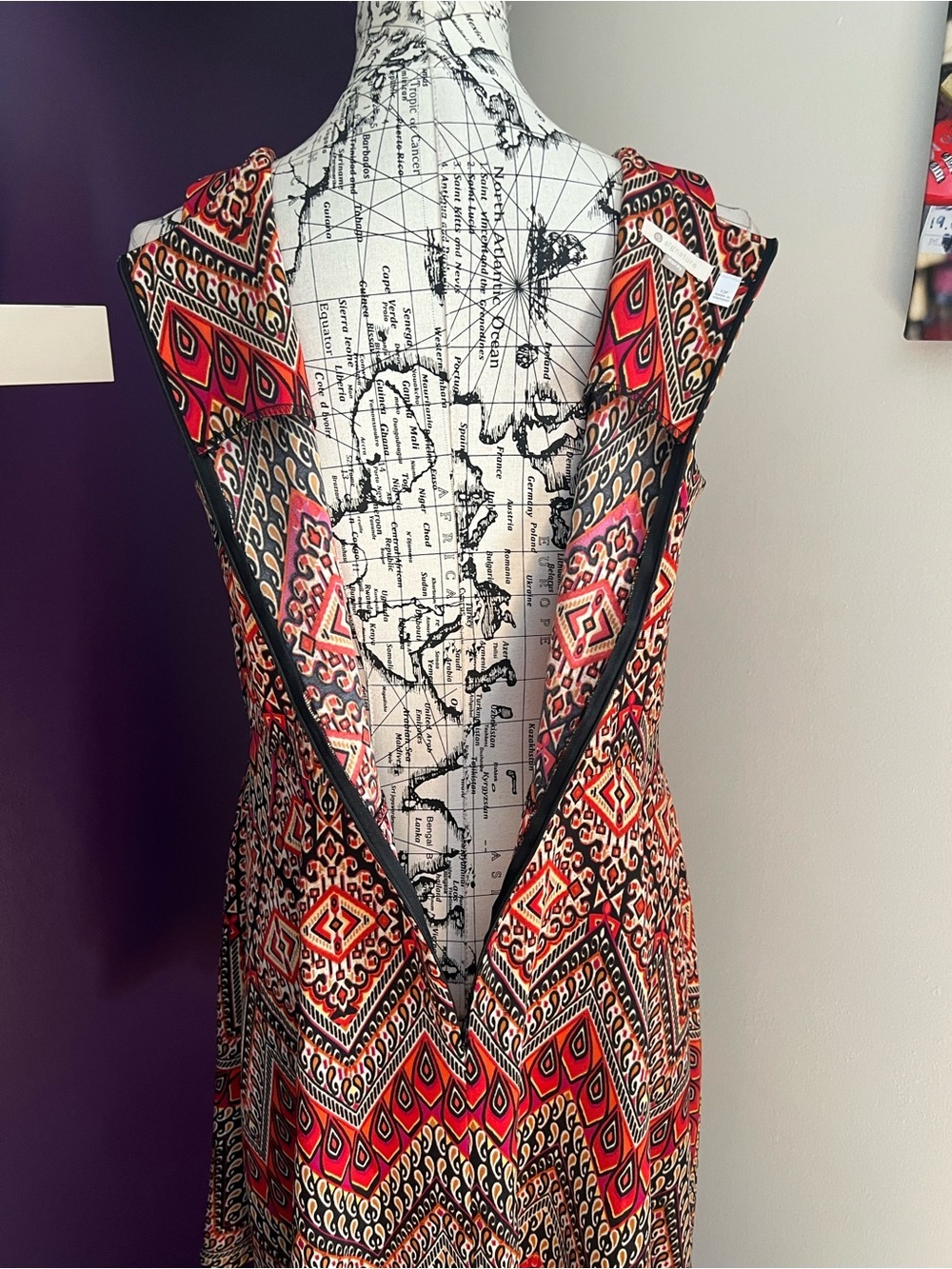 CB Signature Red, Black and Cream Geometric Sleeveless Dress - Picture 7 of 9